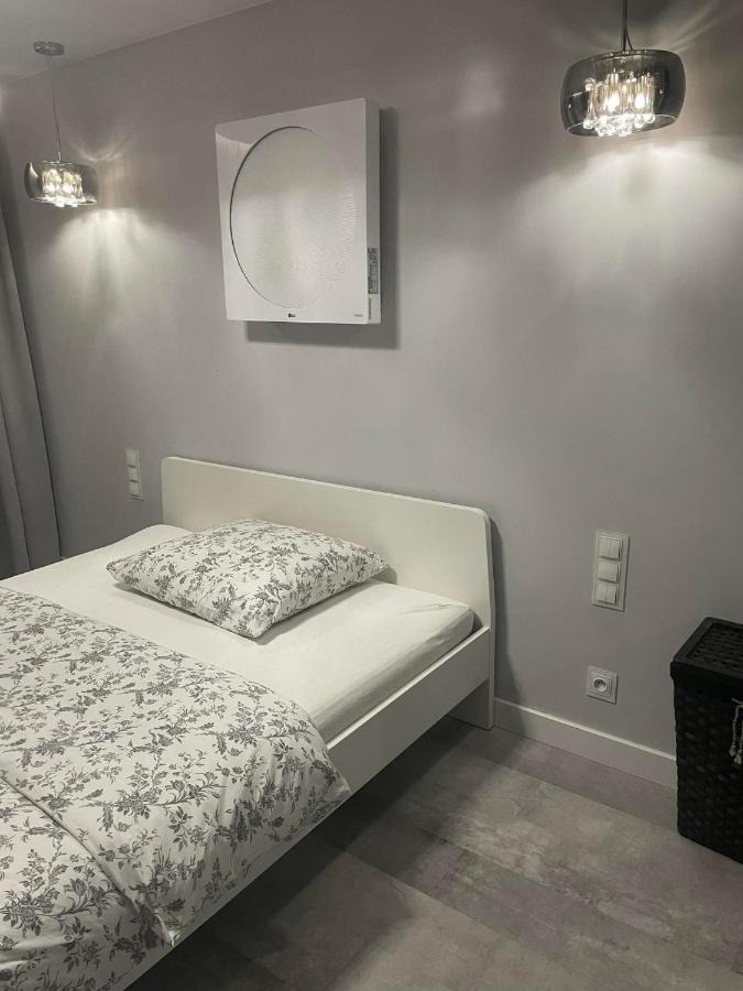 Апартаменты Apartament Poniatowa Экстерьер фото